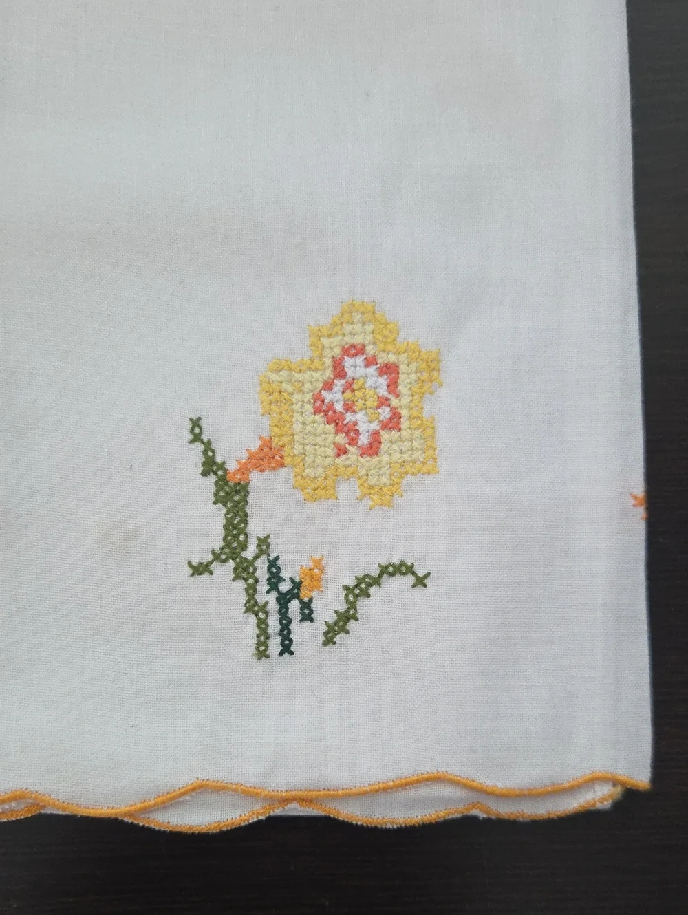 Classic Yellow Floral Embroidered Kitchen Tea Towels - Set of 3